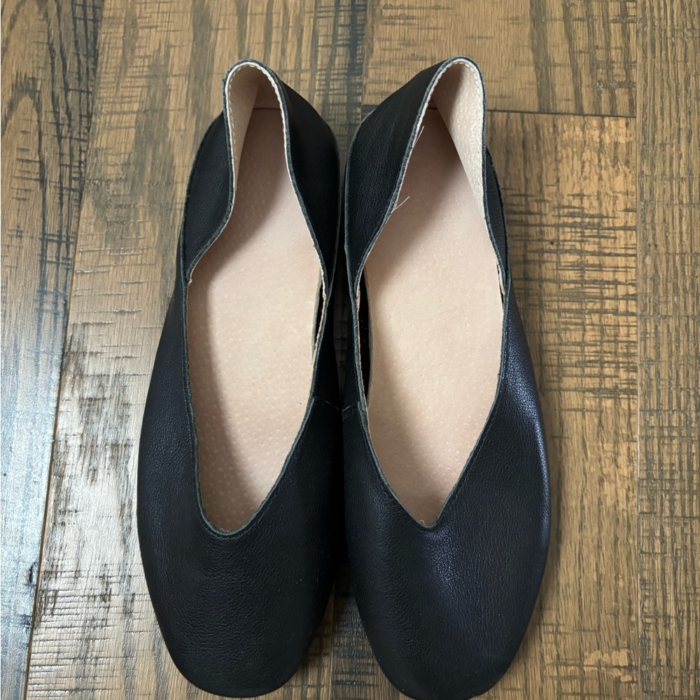 Classic Black Women's Loafers natural leather